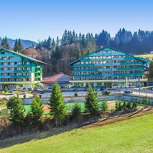 Alpine Club Resort